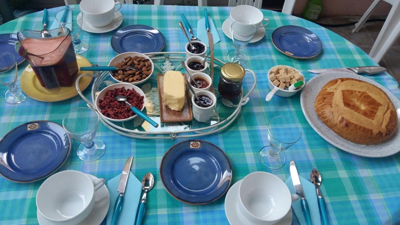Bed and Breakfast Les Hibiscus Saint-Jean-le-Centenier Экстерьер фото
